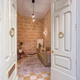 New 1 bedroom townhouse steps away from waterfront，位于森格莱阿的酒店