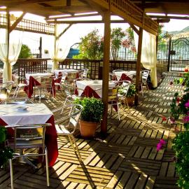 Hotel Miramare，位于布沙滨海的酒店