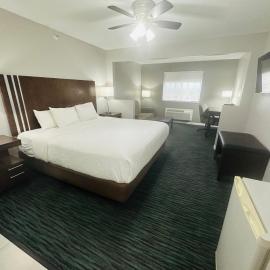 BridgePointe Inn & Suites by BPhotels, Lincoln I-80 & 27th St，位于林垦的酒店