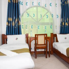 Comfy Inn Hotel，位于埃尔多雷特的酒店
