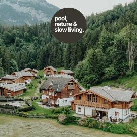 Luxury Chalets Gradenbach near Schladming，位于恩斯塔尔豪斯的酒店