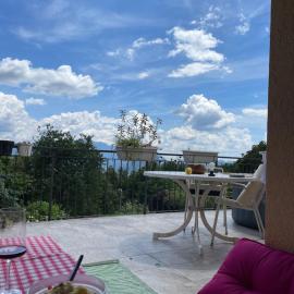 Happy house with terrace lake and mountain view，位于Arosio的酒店