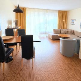 Boddenhof Apartment 48 - Terrasse für Hundefreunde，位于Buschvitz的酒店
