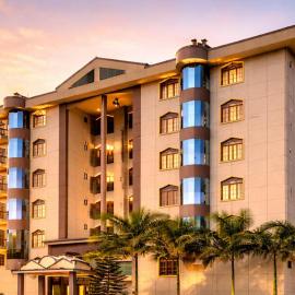 Hotel Rising Sun，位于Bacha的酒店