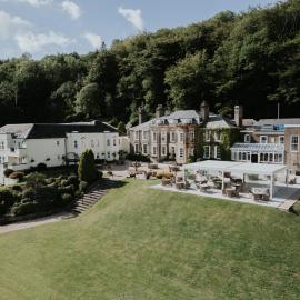 New House Country Hotel，位于卡迪夫的酒店
