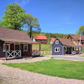 Dziedziniec Karkonoszy，位于波德古任的酒店