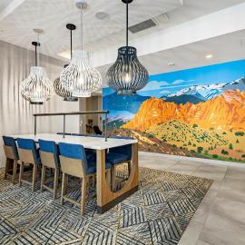 Tru By Hilton Colorado Springs Airport，位于科罗拉多斯普林斯的酒店