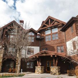 Lodge at Brookside, A Vail Resorts Property，位于埃文的酒店