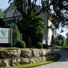 Das Weinberghaus，位于费尔巴赫的酒店