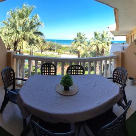 Appartement Lilou belle vue sur mer，位于皮莱斯的酒店