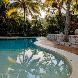 Villa Chakaruna Private Home and Pool Paradise，位于巴利亚多利德的酒店