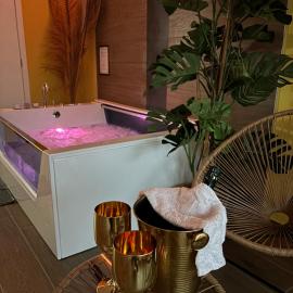 Le Bovary Hotel Suite Safari，位于Héron的酒店