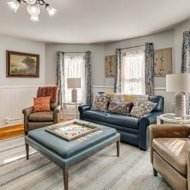 Easy Beach Access! New London Apt w/ Kitchenette，位于新伦敦的酒店