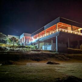 Hotel Campestre El Alcazar，位于莫尼基拉的酒店