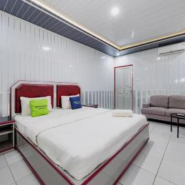 Urbanview Hotel Executive Residence Semarang by RedDoorz,位于Candi的酒店