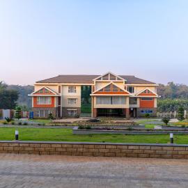 Omkar Jungle Resort & Spa, Sirsi，位于Islūr的酒店