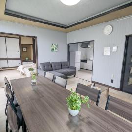 釧路の繁華街近く コンビニ隣 利便性抜群で駐車場も広い大町貸切戸建て