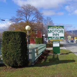 Northern Peaks Motor Inn，位于戈勒姆的酒店