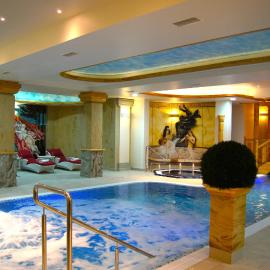 Trofana Wellness & SPA，位于米兹多洛杰的酒店