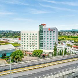 Fiesta Inn Express Puebla Finsa，位于普埃布拉的酒店