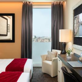 Leonardo Royal Hotel Venice Mestre，位于梅斯特的酒店