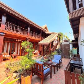 Chaluenxay Boutique Hotel & Travel,位于琅勃拉邦的酒店