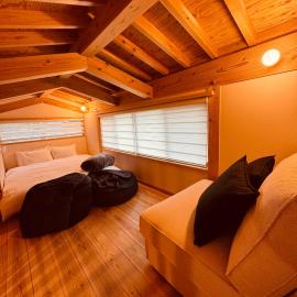 CrossFit Otoyo Strength "TINY HOUSE" free Firepit, BBQ Grill, GYM，位于Otoyocho的酒店