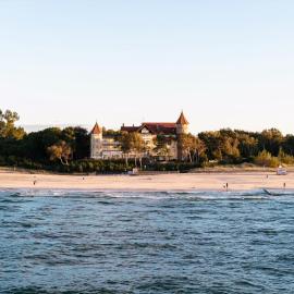 Zamek Łeba Resort & Spa，位于韦巴的酒店