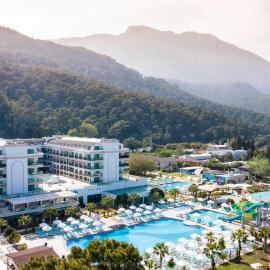 Dosinia Luxury Resort-Ultra All Inclusive，位于贝尔迪比的酒店