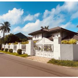 Nuwan Home Vacation Villa，位于Wennappuwa的酒店