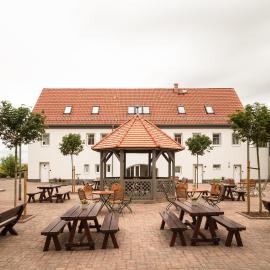 Landhotel Sonnenhof，位于Ossig的酒店