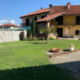 Casa del Grande Vecchio 2，位于Airasca的酒店