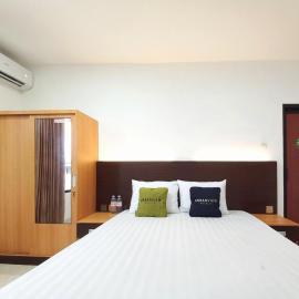 Urbanview Sibayak House near Stasiun Kediri,位于Jabon的酒店