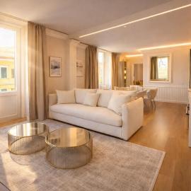 Royal Suite Apartment，位于的里雅斯特的酒店
