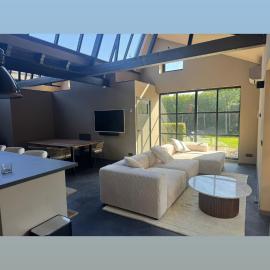 Schuurwoning，位于韦尔特的酒店