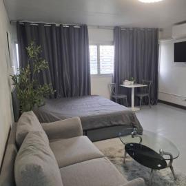 Popular Muang Thong Condo, Building T9, Floor 8, Room 20，位于Ban Bang Phang的酒店