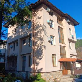 Къща за гости Стиляна，位于代温的酒店