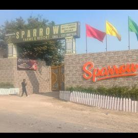 Sparrow farms and resort，位于Nigohān的酒店