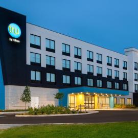 Tru By Hilton Gananoque, On，位于加纳诺克的酒店