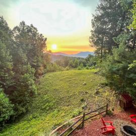 Ellijay Hideaway w/ Hot Tub, Views & Game Room!