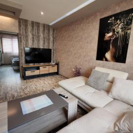 Heart of Pernik apartment，位于Pernik的酒店
