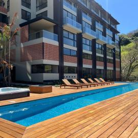 BEE Suites Santa Ana - San Jose，位于圣何塞的酒店