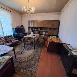 Riverside Hostel，位于久姆里的酒店
