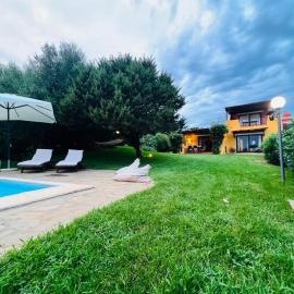 Villa Sole con piscina privata，位于Cuile Pazzoni的酒店