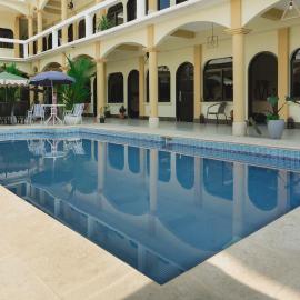 Hotel & Brunch Lirio de los Valles，位于弗洛勒斯的酒店