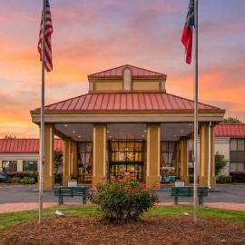 Village Inn Clemmons-Winston Salem, Trademark by Wyndham，位于Clemmons的酒店