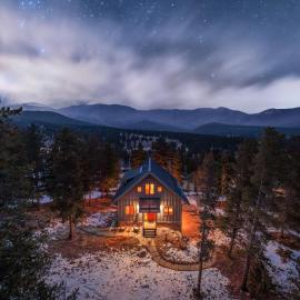 Royal Elk Lodge Hot Tub Sauna Theatre Speakeasy，位于Bailey的酒店