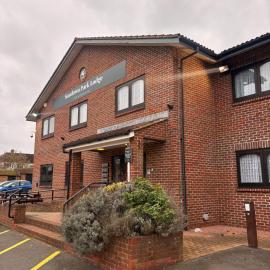 Sandown Park Lodge