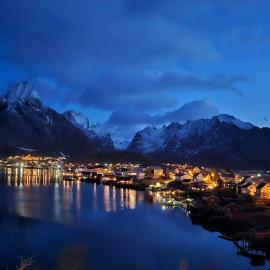 Apartment at Lofoten. Mølnarodden.，位于Sund的酒店