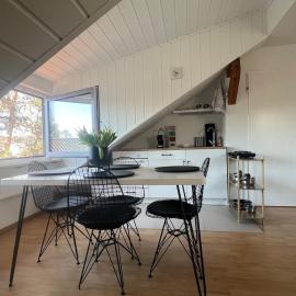 Bright and modern Apartment